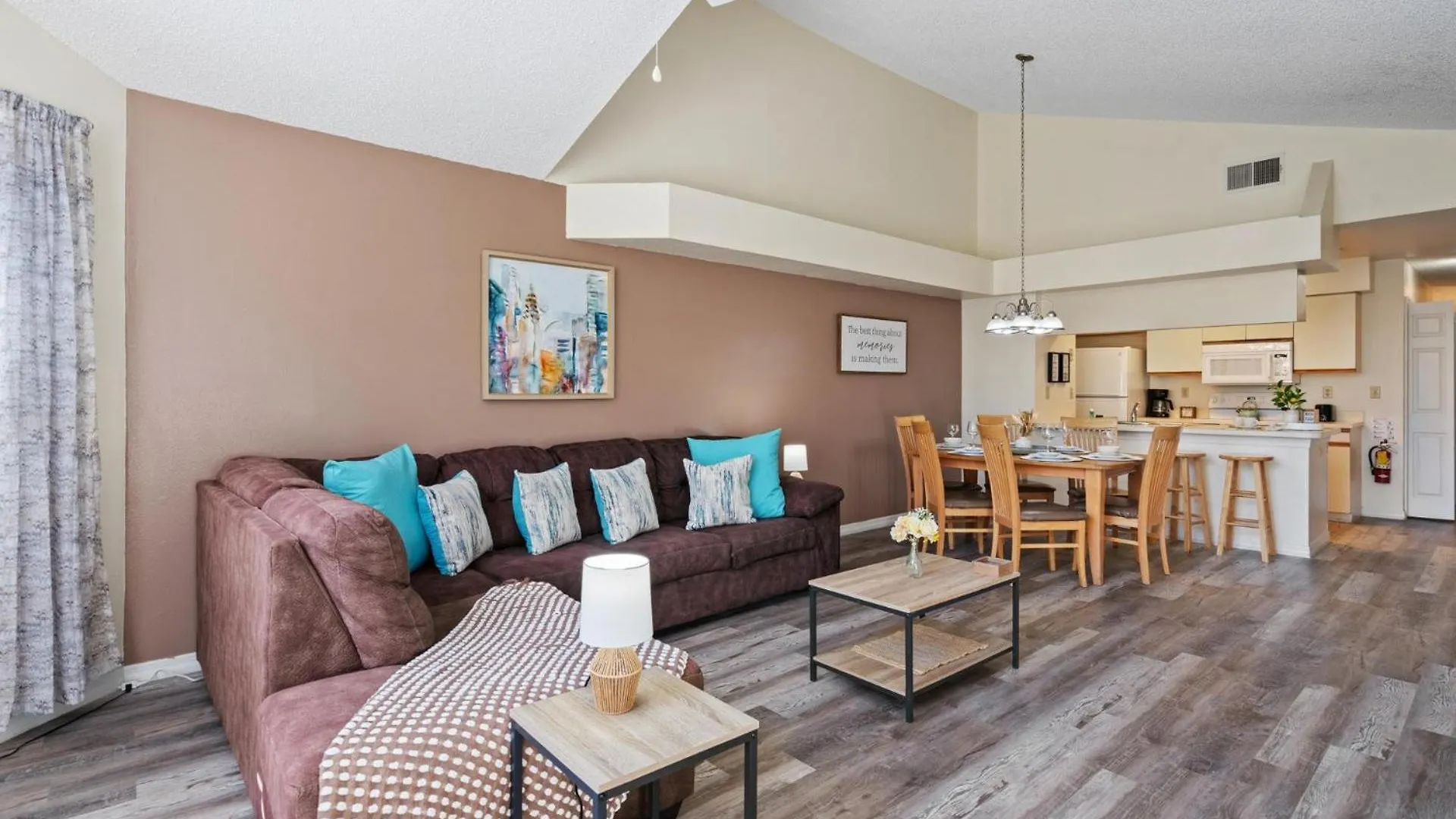 2721 North Poinciana #164 *