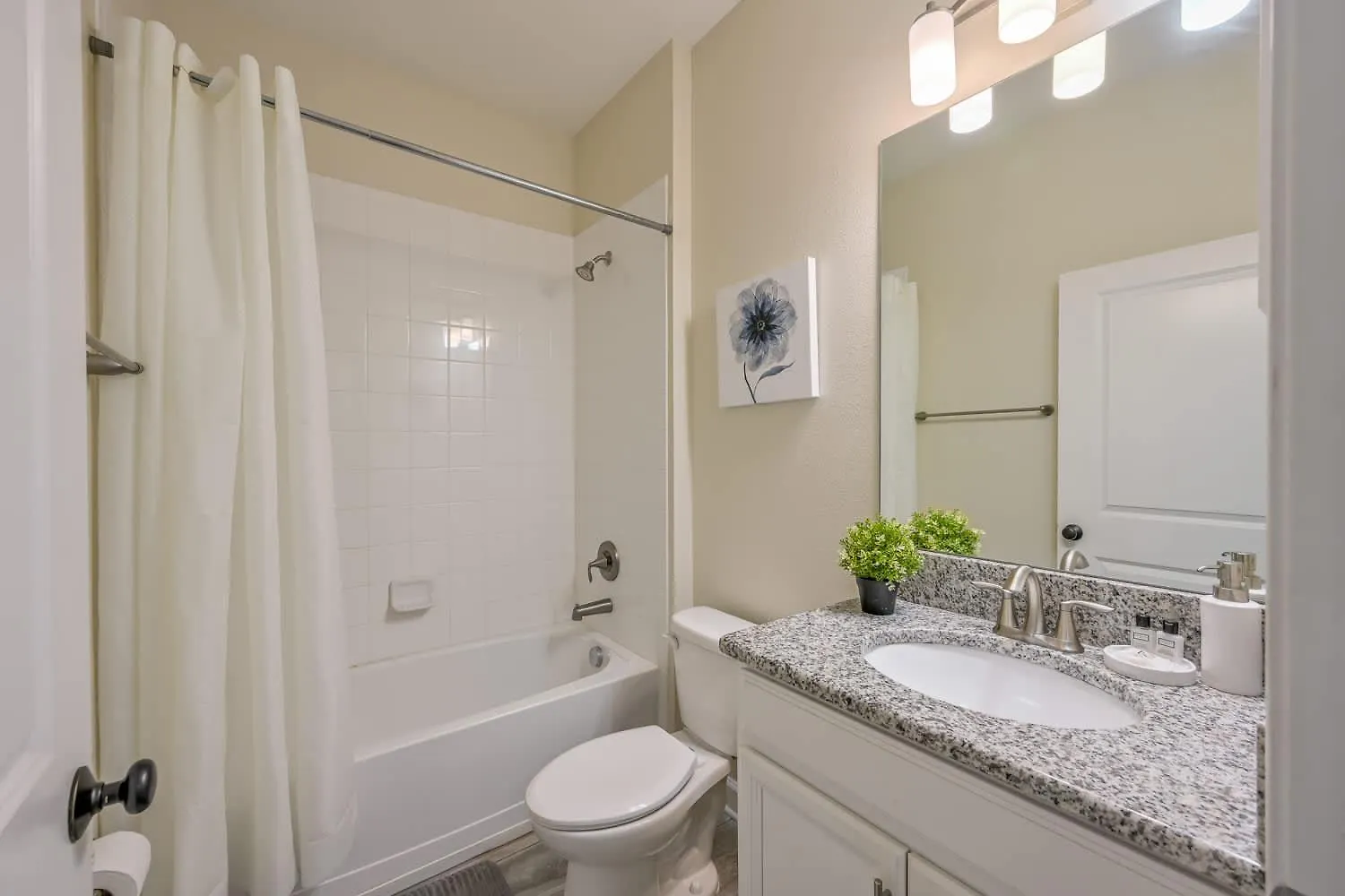 Chic Themed Bedrooms Game Spot Kissimmee