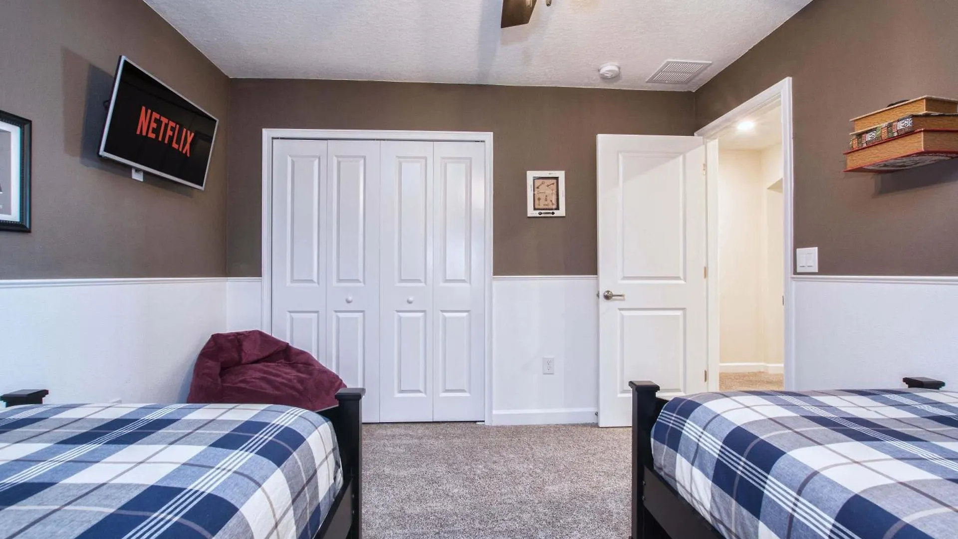 Chic Themed Bedrooms Game Spot * Kissimmee