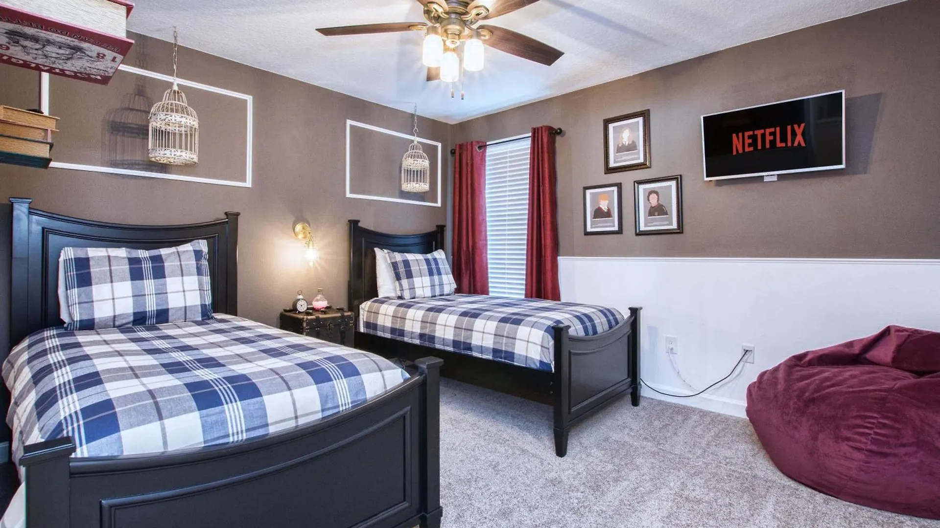 Chic Themed Bedrooms Game Spot Holiday home