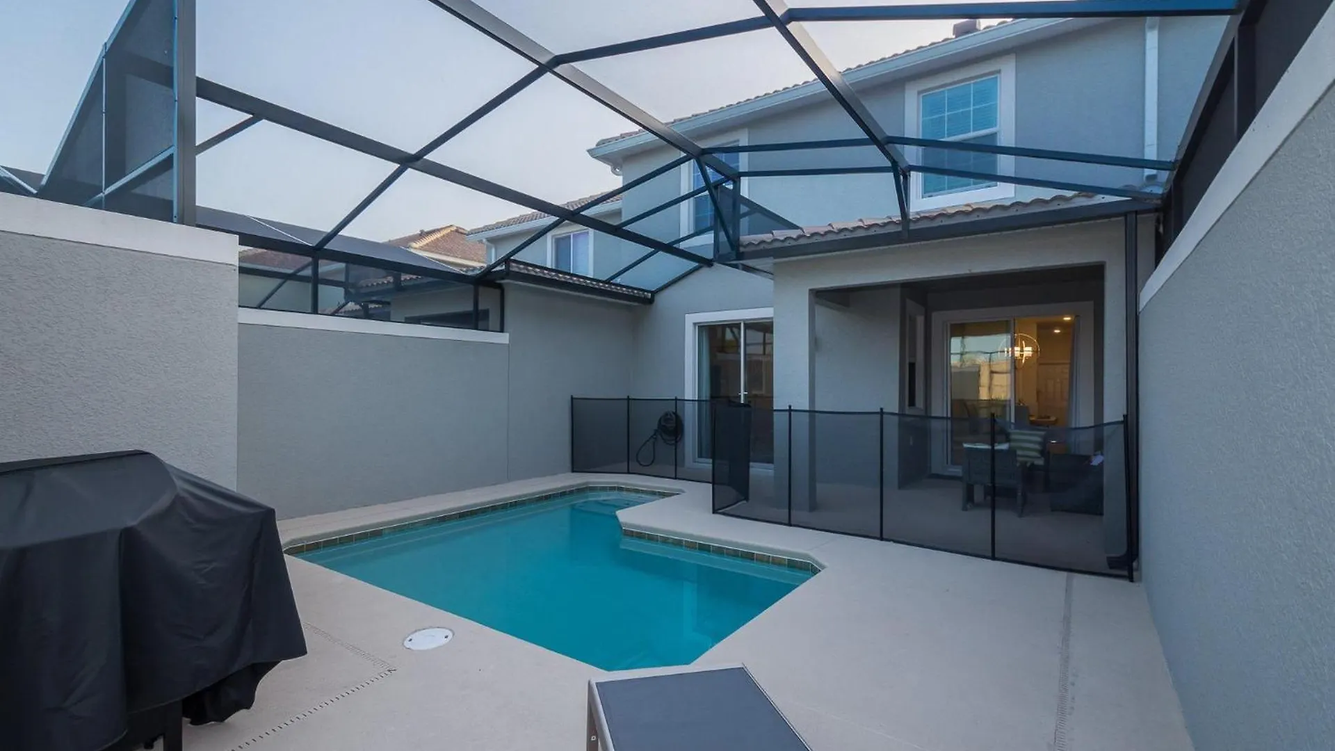Holiday home 4993fp Townhouse 4 Bedrooms & 3 Bathrooms + Pool
