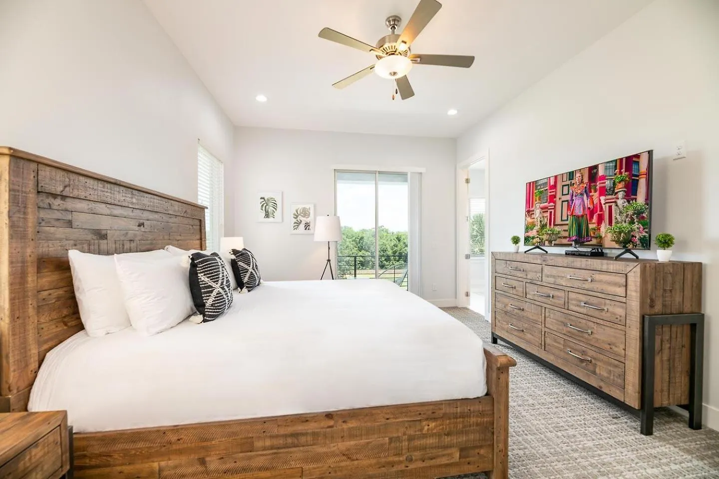 Modern 7 Bdrm With Games At Reunion