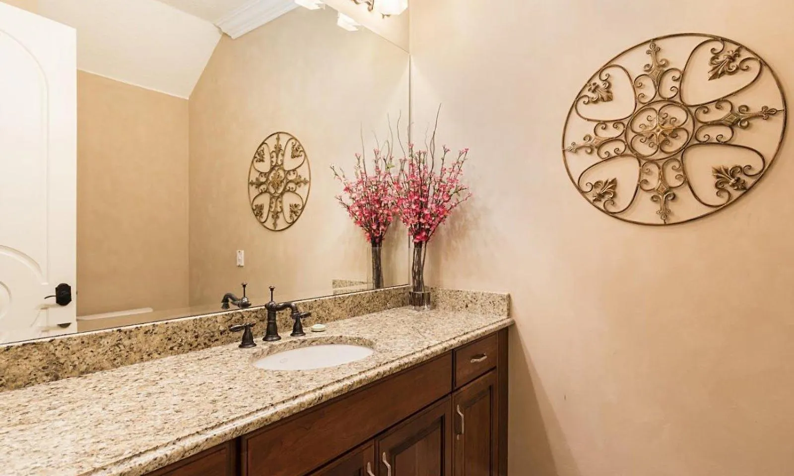 Wonderful 6 Bdrm With Private Pool At Reunion Kissimmee
