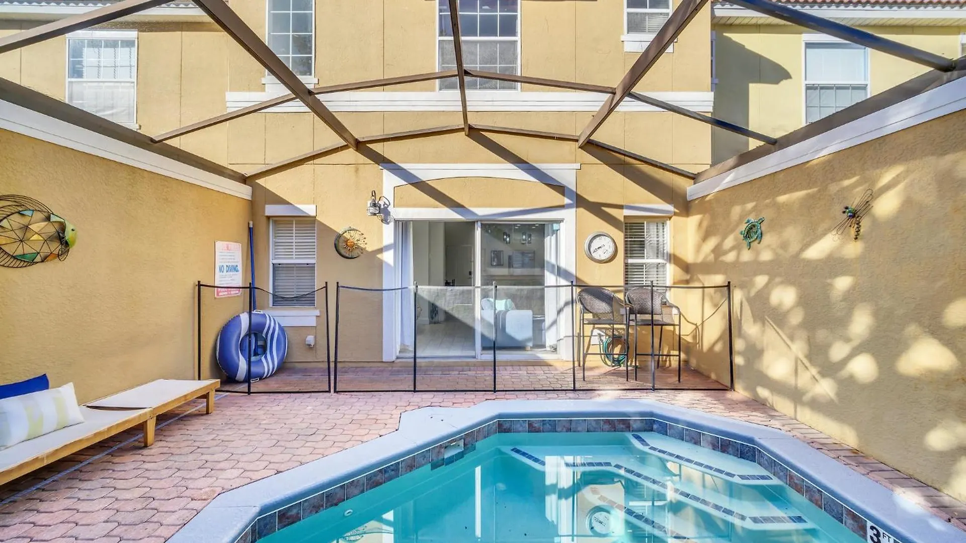 Pet Friendly Pool Very Close To *