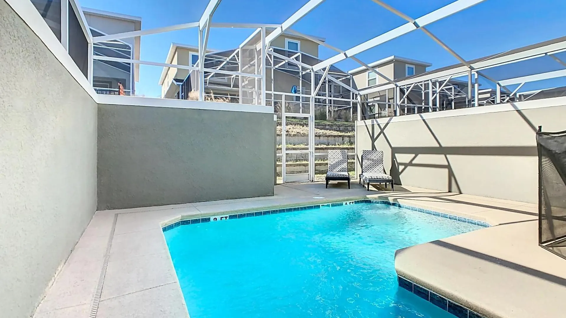 Family Oasis With Private Pool And Access To 2 Clubhouses - Free Waterpark Holiday home