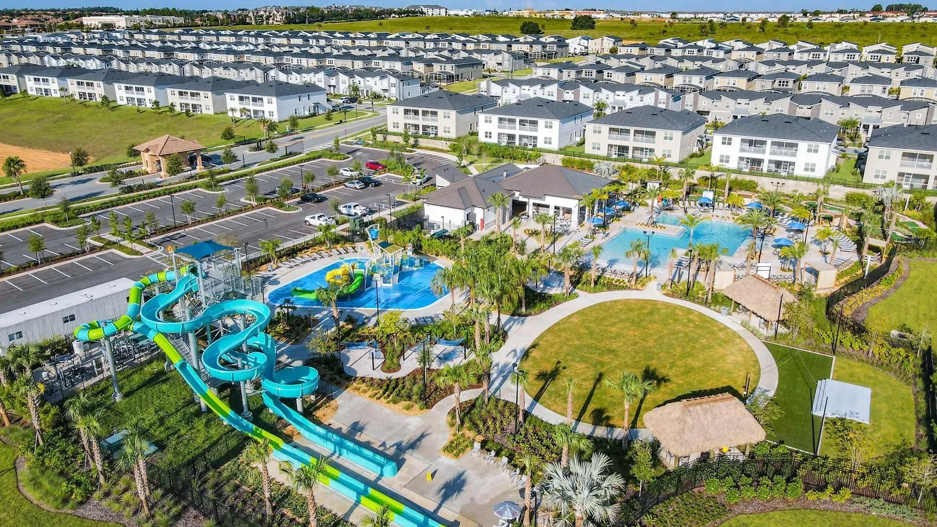 Family Oasis With Private Pool And Access To 2 Clubhouses - Free Waterpark