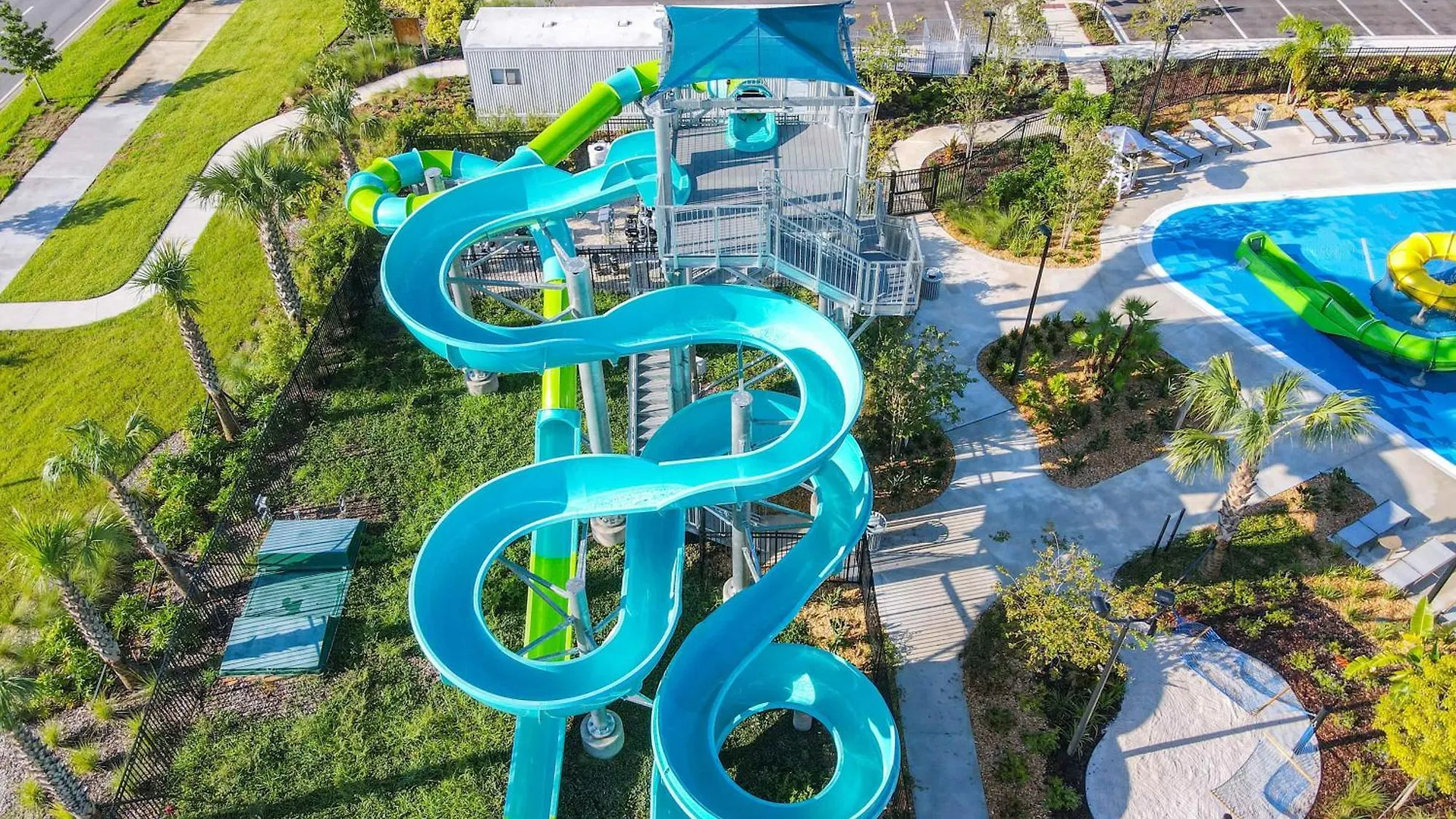 Family Oasis With Private Pool And Access To 2 Clubhouses - Free Waterpark Holiday home
