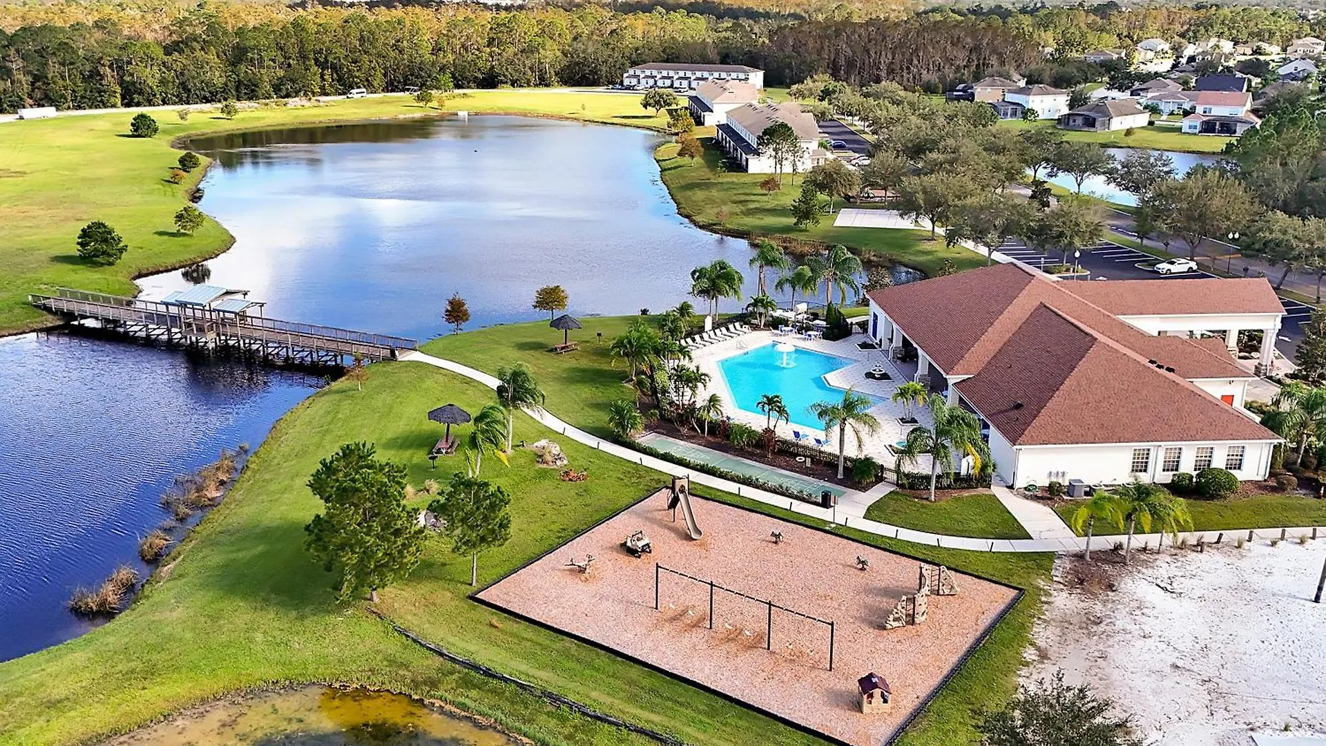 Holiday home Magicaleverafter Sleep17 Htd Pool Game Rm Lakeview