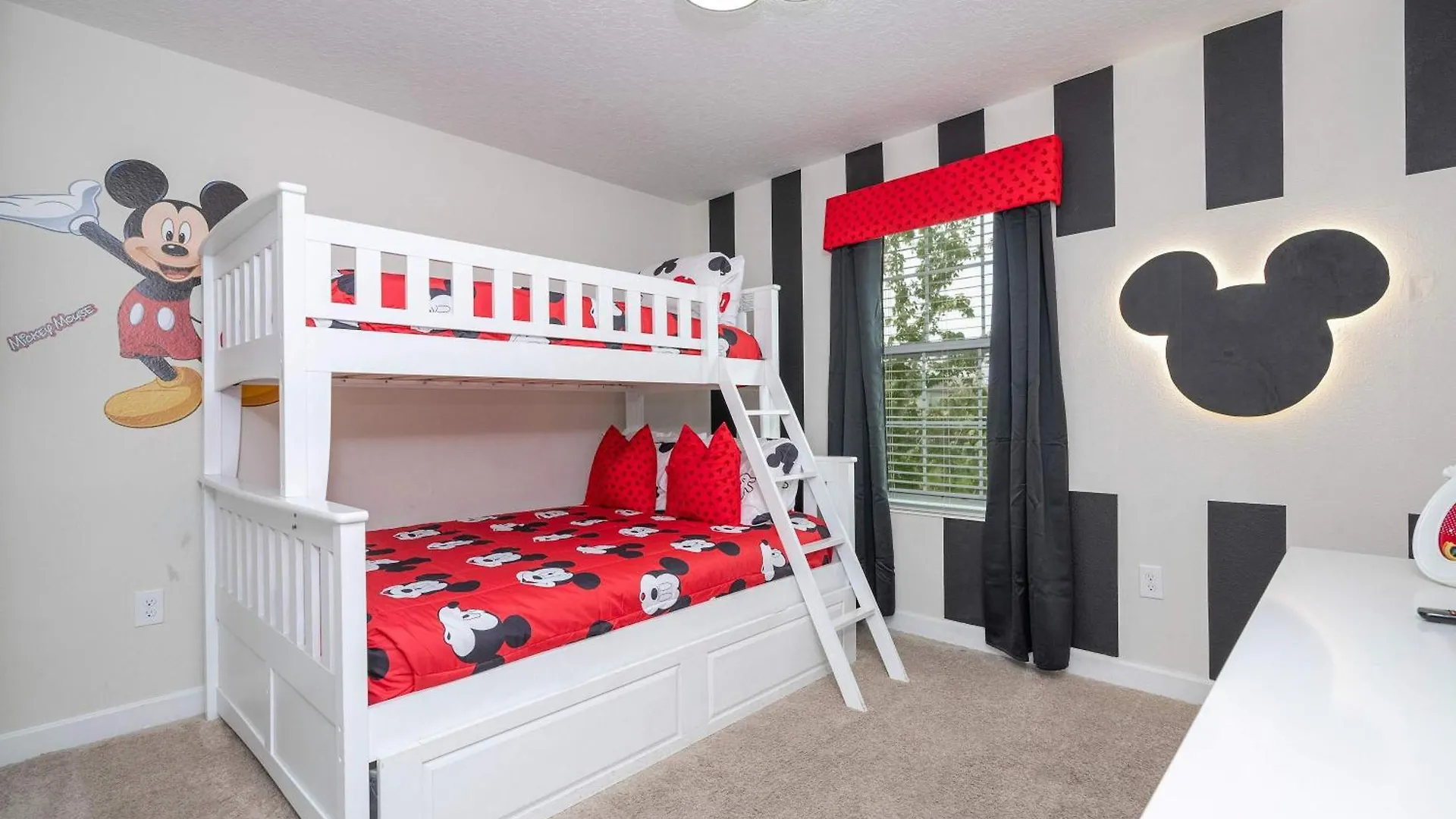 6bed , Themed Rooms, Game Room, Storey Holiday home Kissimmee
