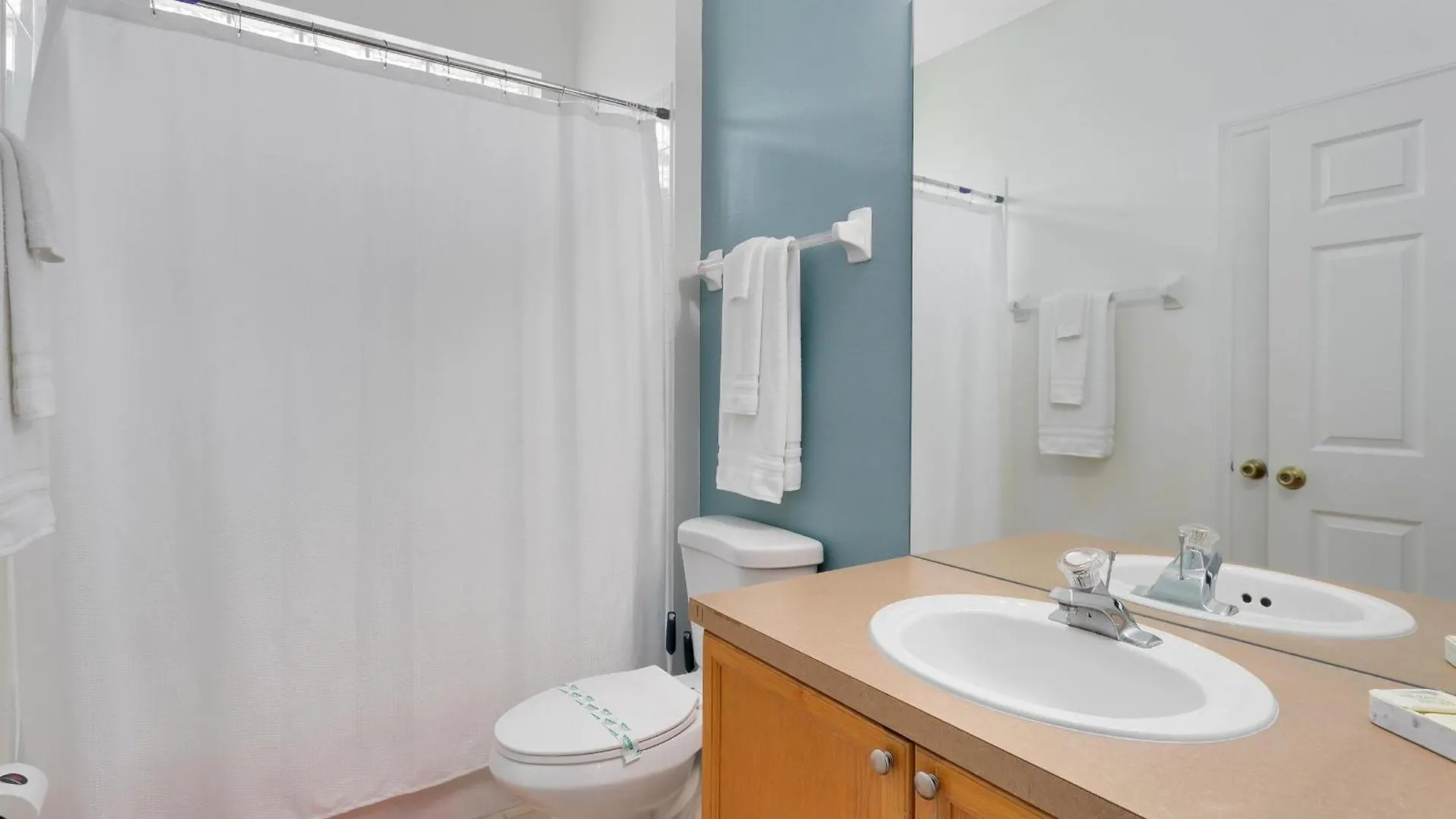 别墅 Immaculate 4 Bedrooms 3 Bathroom In Windsor Palms *