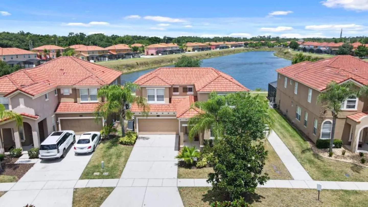 Water View Gorgeous Vacation With 4 Bedrooms Villa Kissimmee