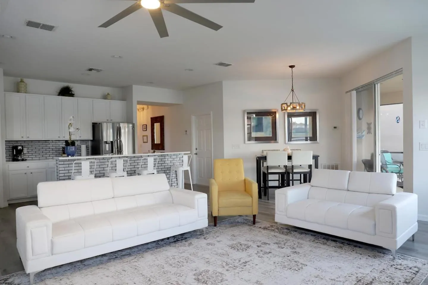 Water View Gorgeous Vacation With 4 Bedrooms