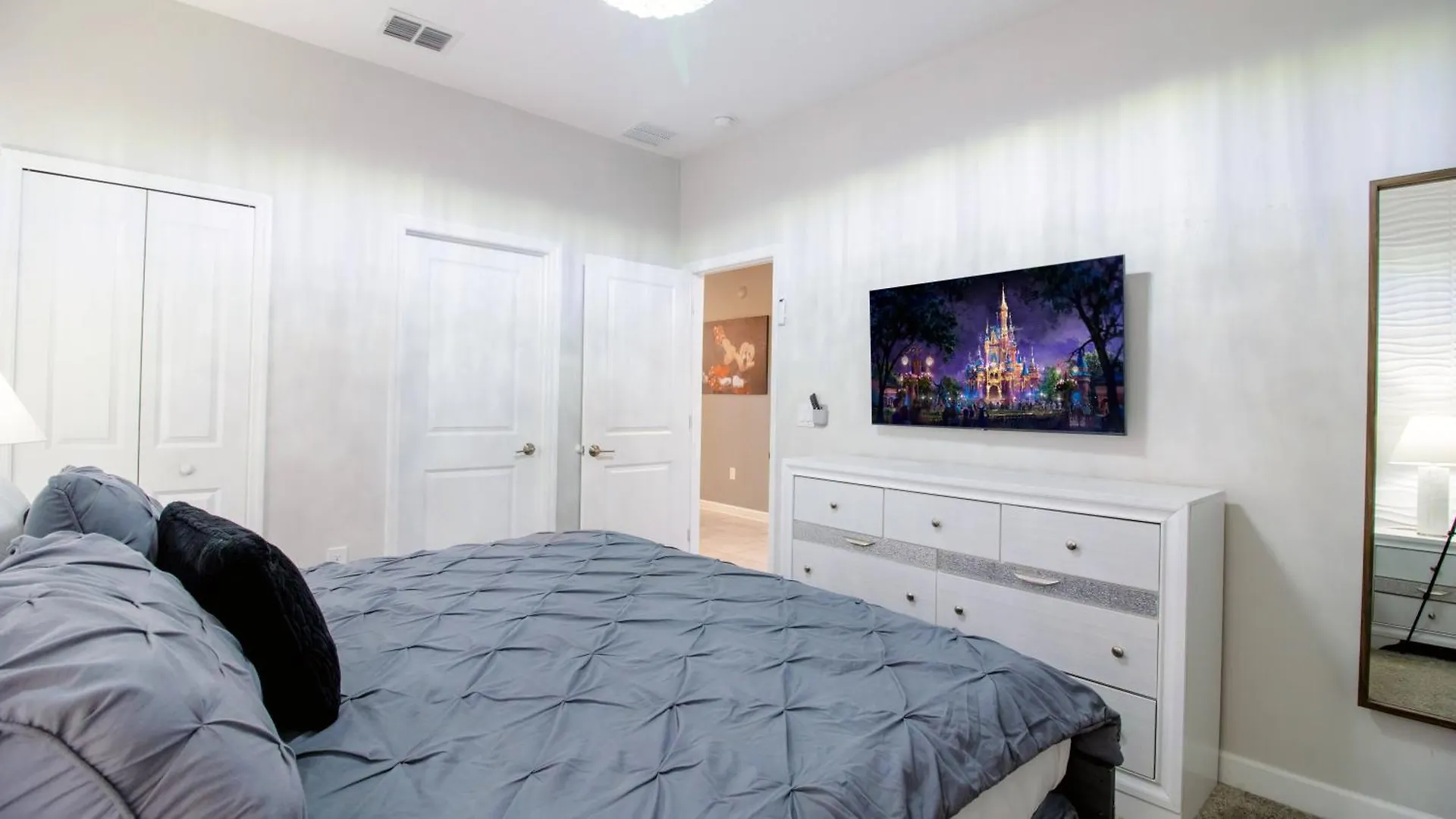 Beautiful House Wgame Roomcinemapoolspa Holiday home