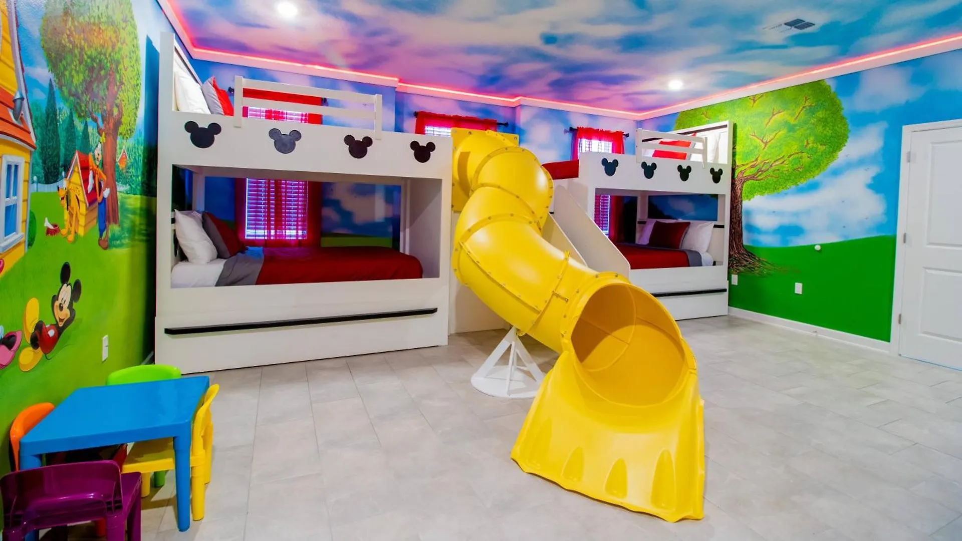 Beautiful House Wgame Roomcinemapoolspa Holiday home