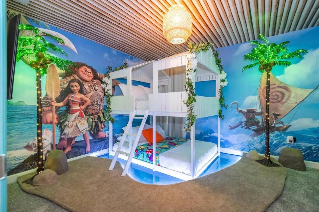 Holiday home The Ultimate 9bd Getaway Storey