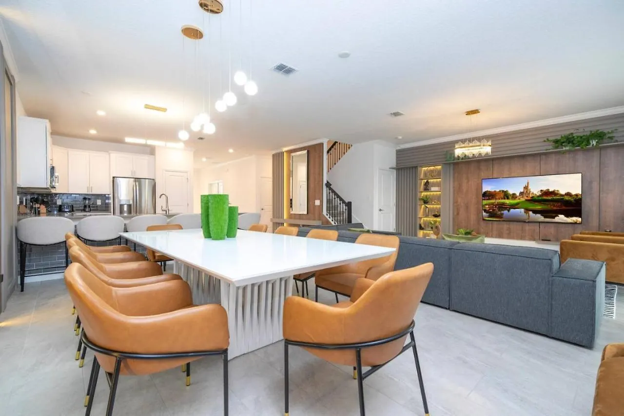 The Ultimate 9bd Getaway Storey Holiday home *