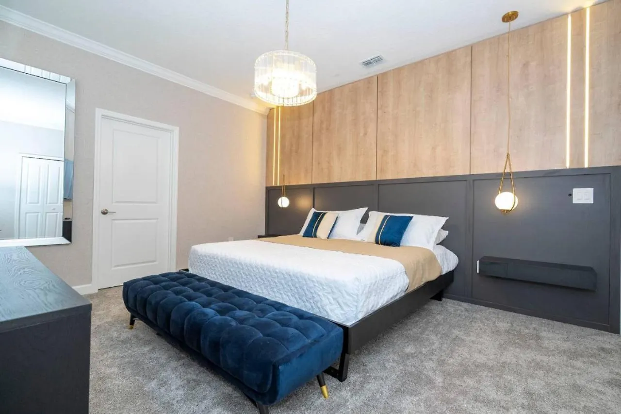 Holiday home The Ultimate 9bd Getaway Storey *