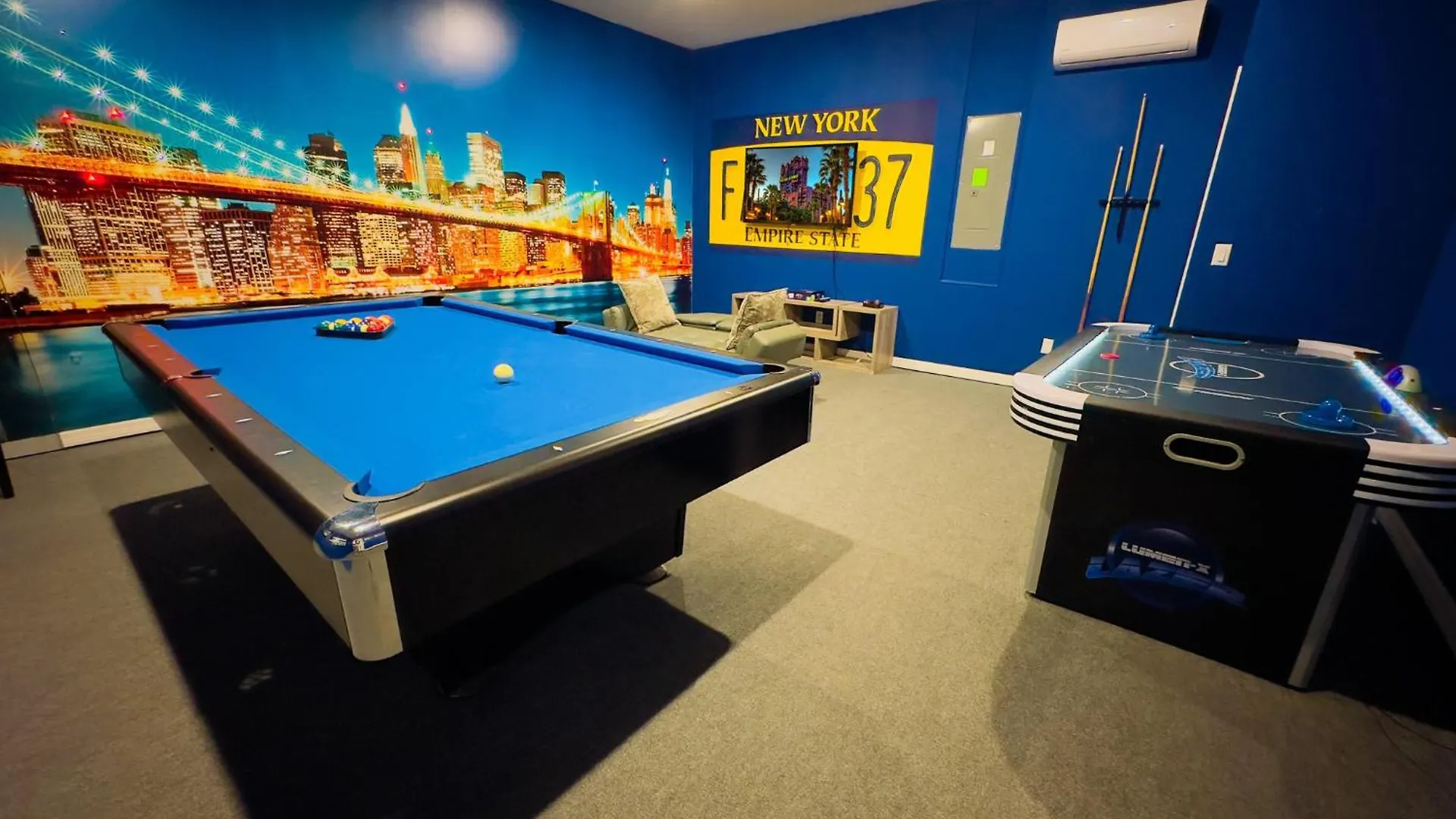Near Themed Luxury 5bd Private Pool Villa *