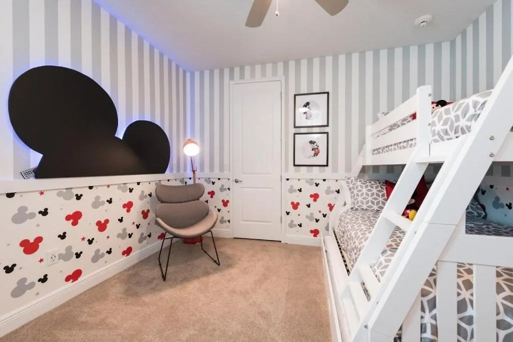 Holiday home Luxurious 9bd W/game + Themed