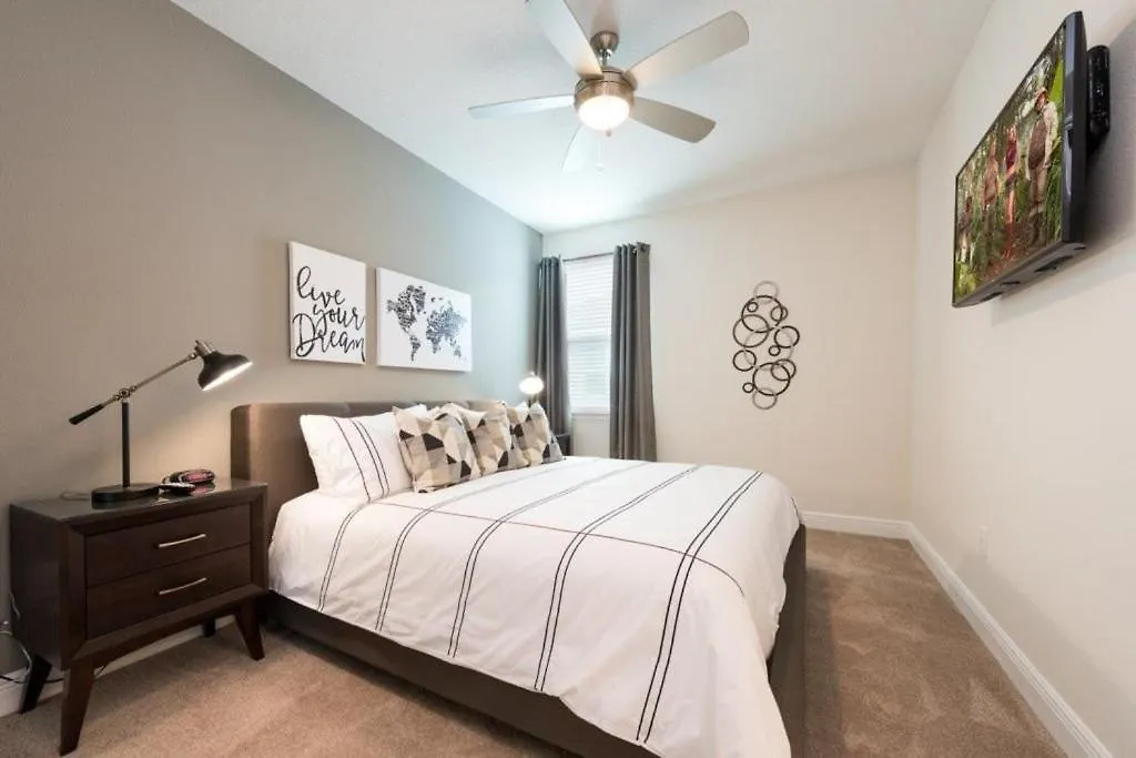 Luxurious 9bd W/game + Themed Holiday home *