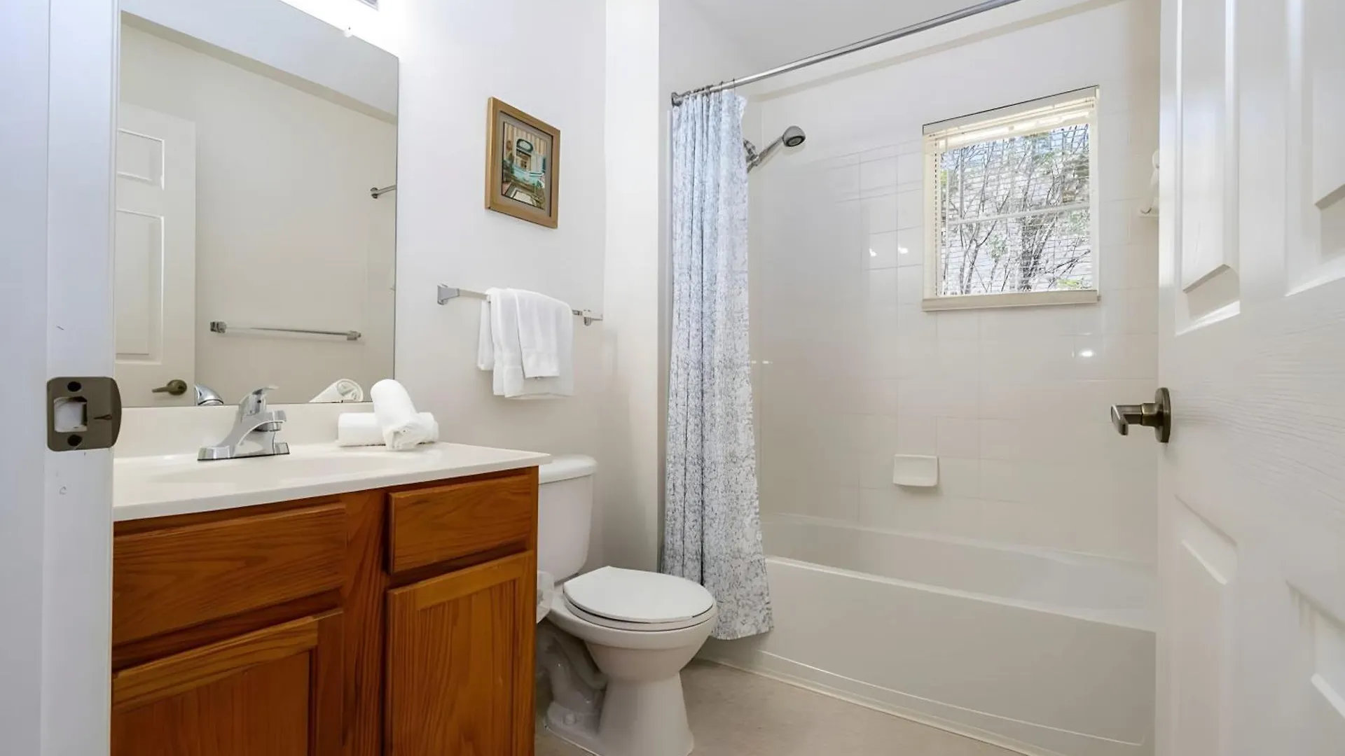 Holiday home Charming 4-bedroom In Venetian Bay 2208sv *