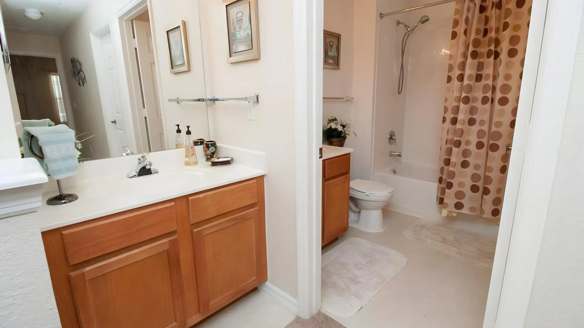 Charming 4-bedroom In Venetian Bay 2208sv