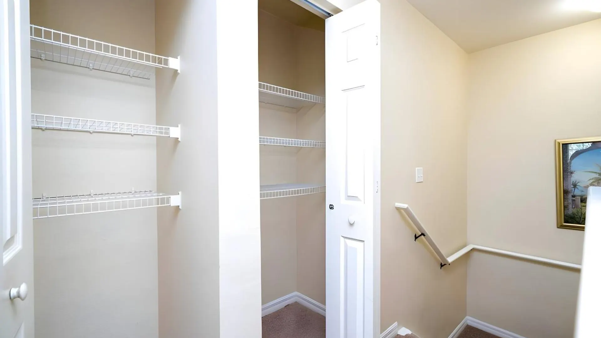 Holiday home Charming 4-bedroom In Venetian Bay 2208sv