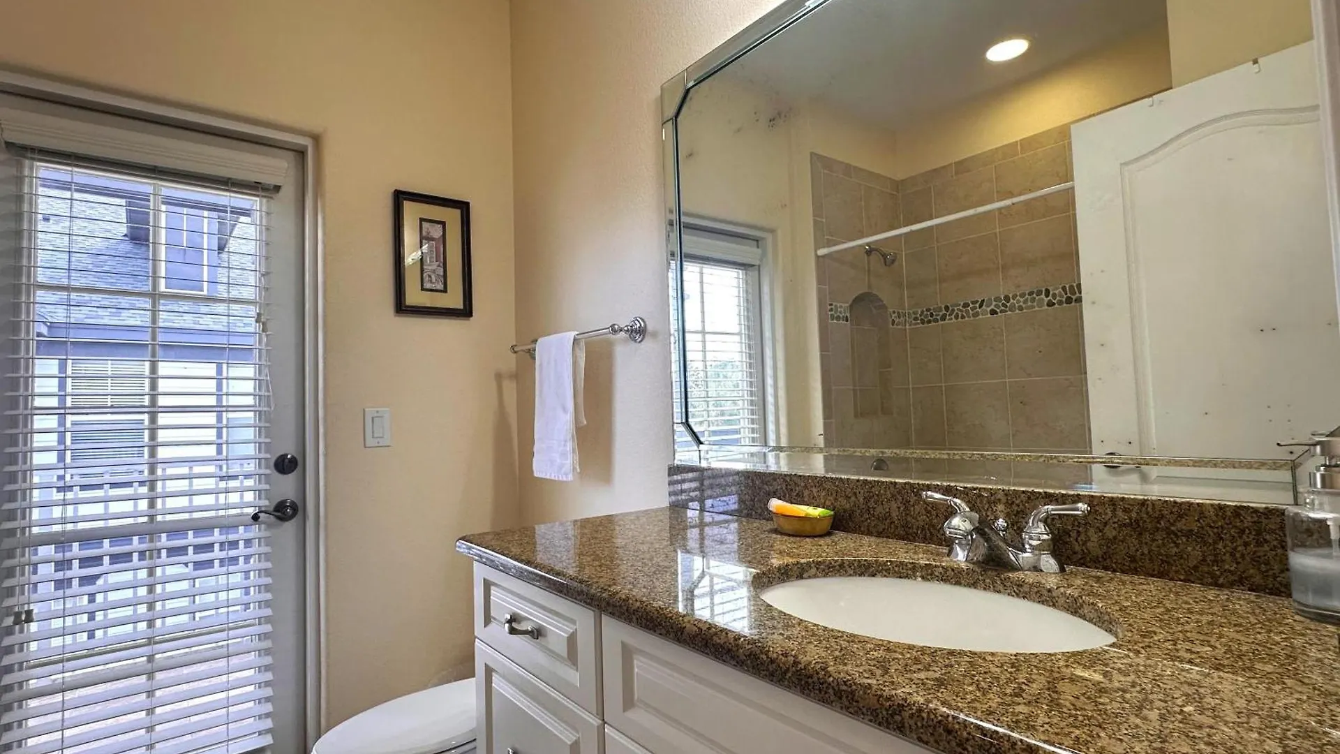 Cozy Reunion - Sleeps 4 Near - Ammenities - Golf Apartment *