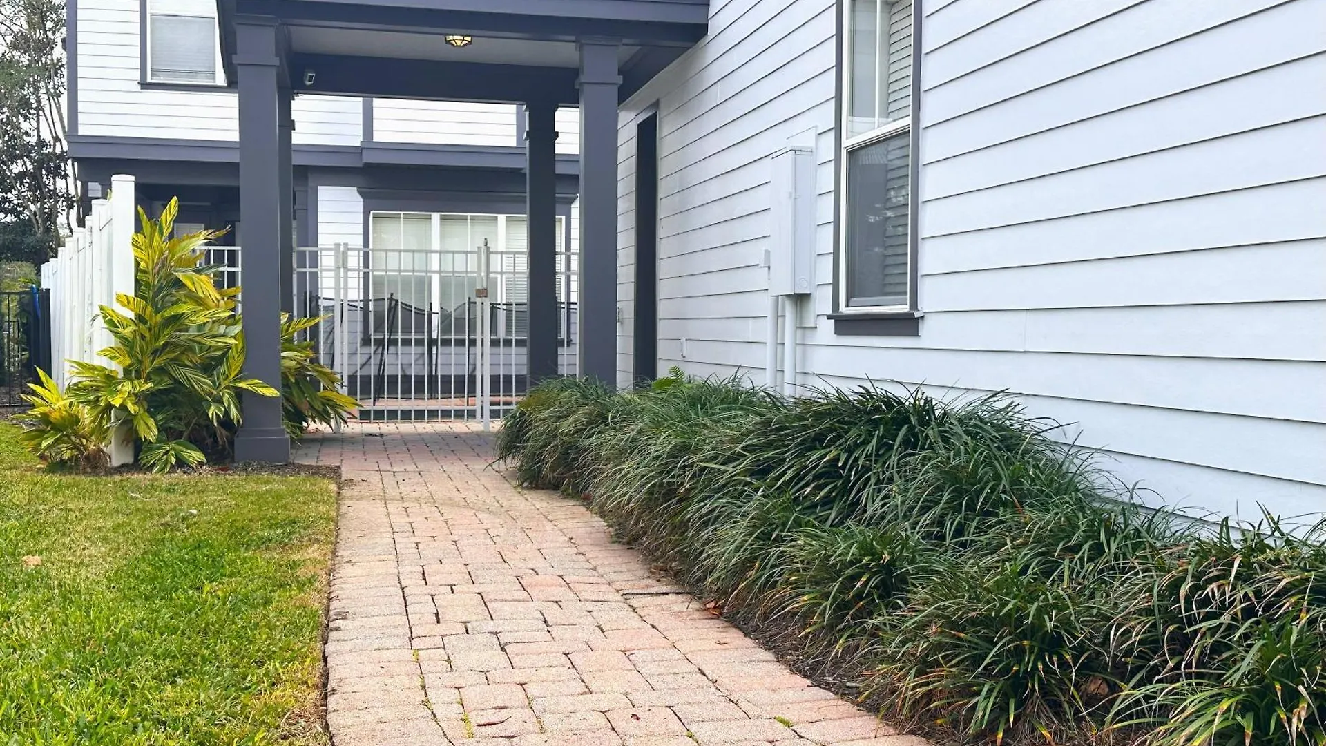 Cozy Reunion - Sleeps 4 Near - Ammenities - Golf Apartment