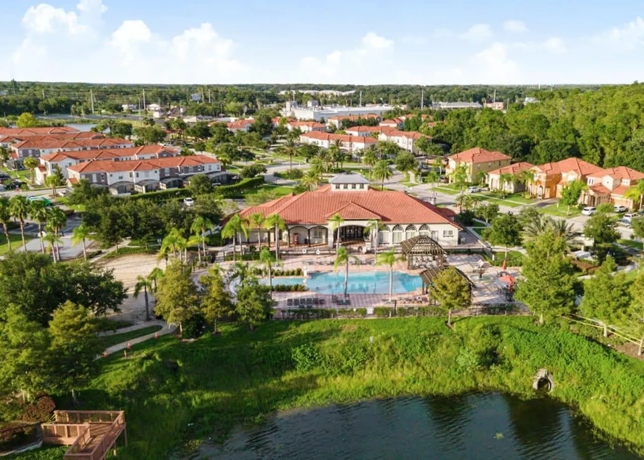W Pool & Games Near -pet Friendly Kissimmee