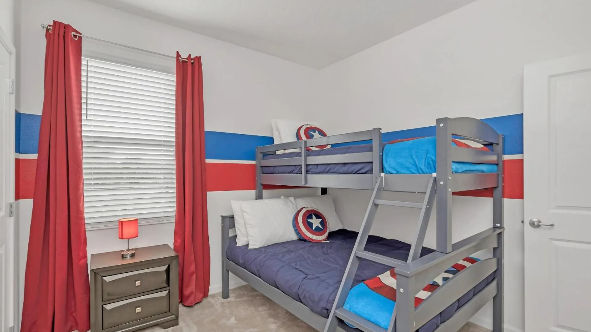 Holiday home W Pool & Games Near -pet Friendly