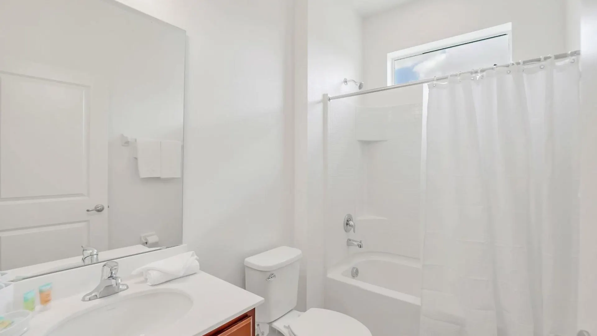 Holiday home W Pool & Games Near -pet Friendly *