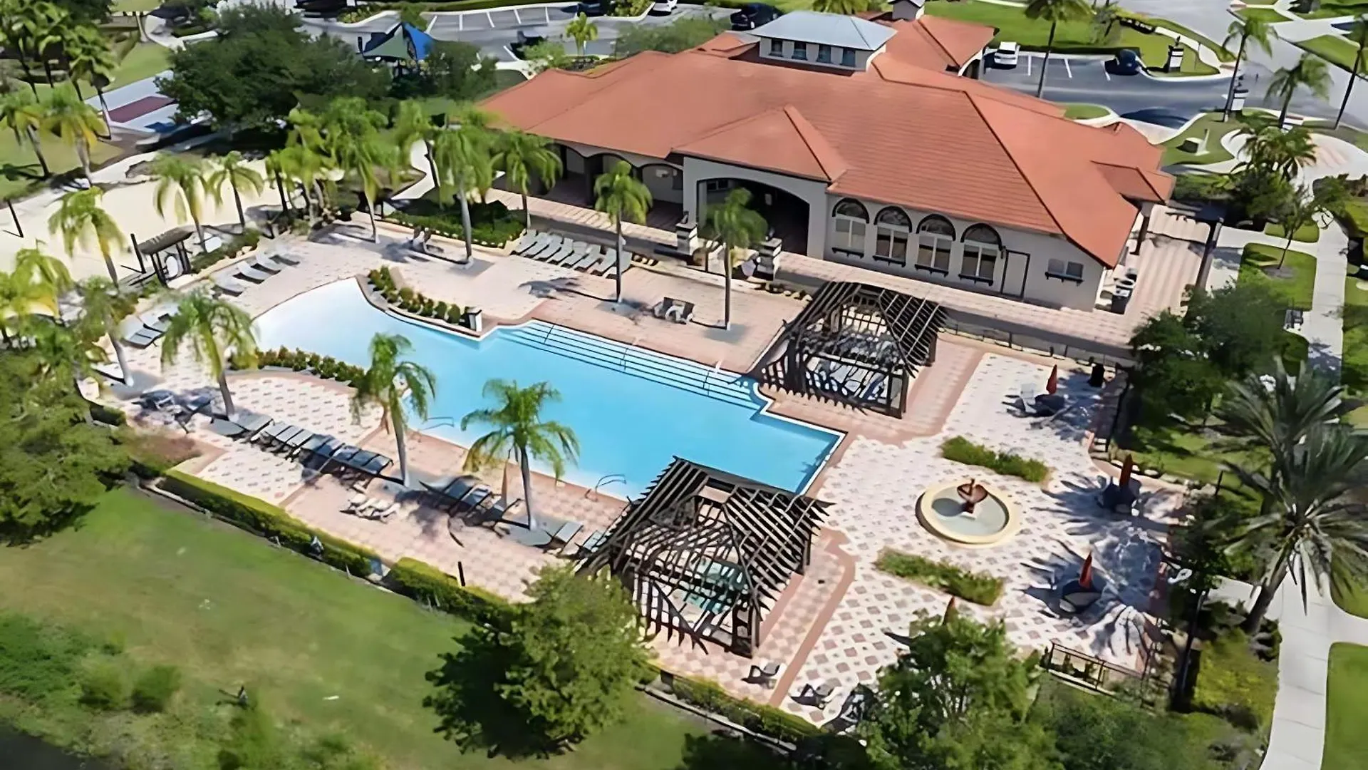 W Pool & Games Near -pet Friendly Holiday home *