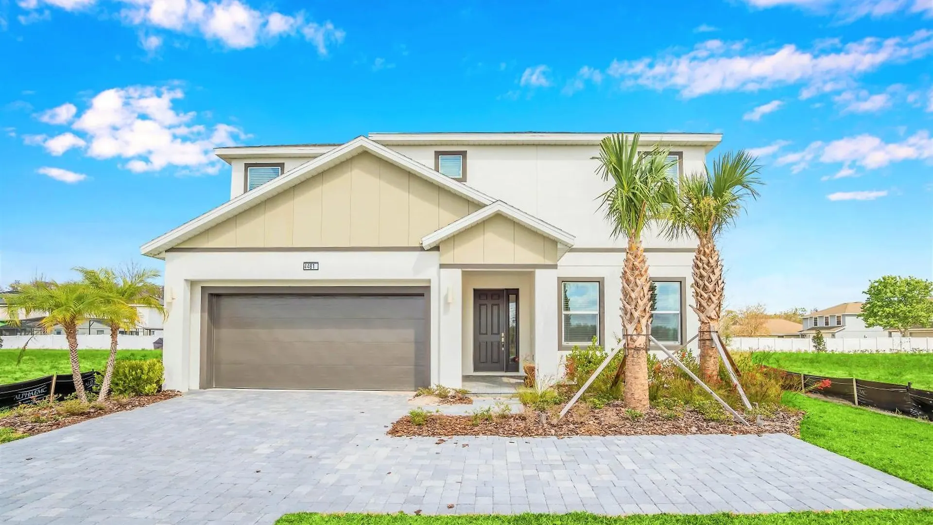Holiday home W Pool & Games Near -pet Friendly
