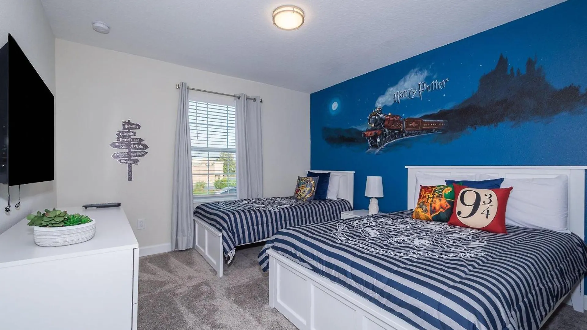 Holiday home 4993fp Townhouse 4 Bedrooms & 3 Bathrooms + Pool