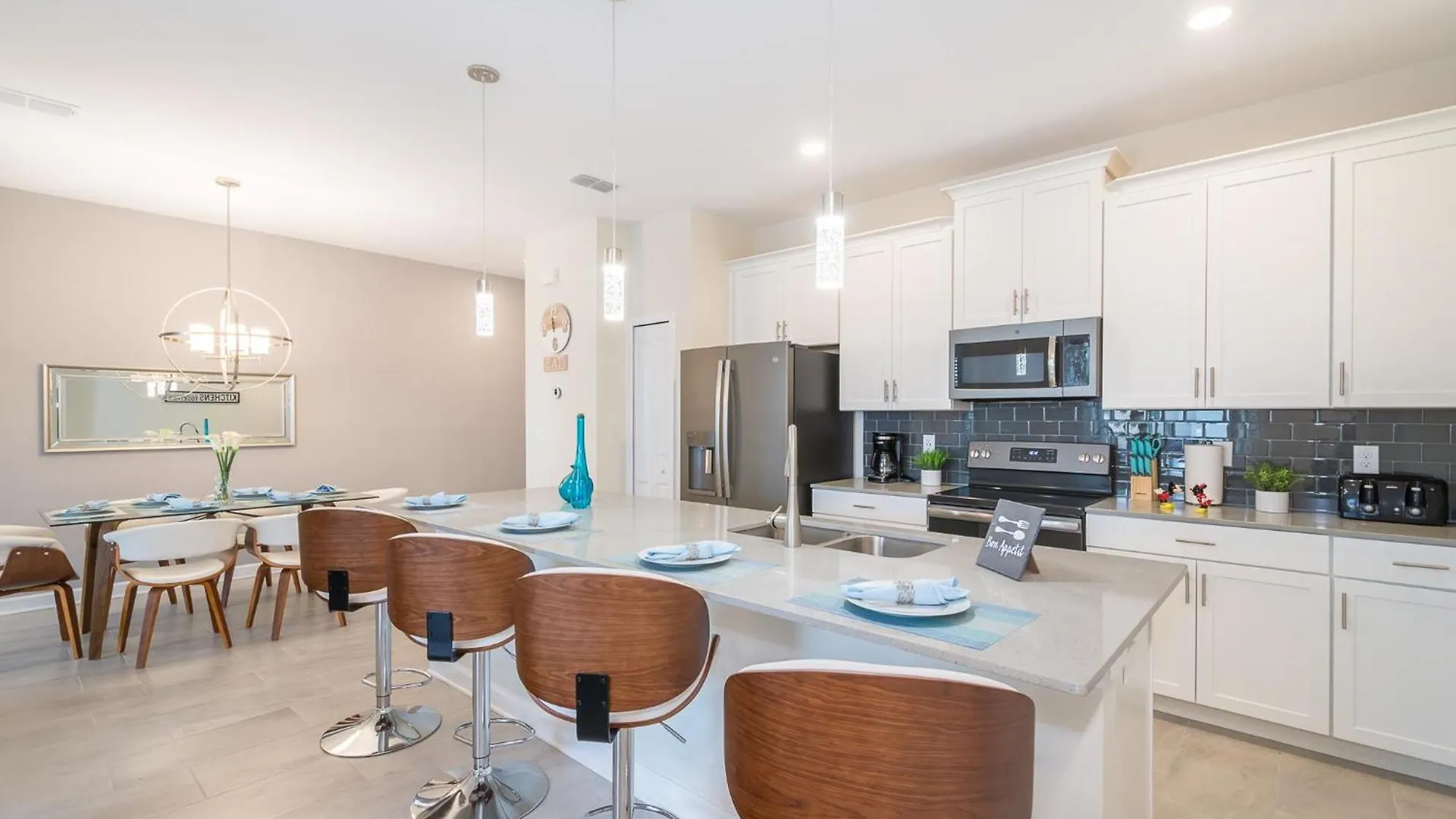 4999dm Townhouse 4 Bedrooms & 3 Bathrooms + Pool Holiday home Kissimmee