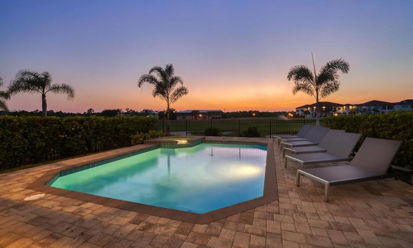 Graceful 6 Bdrm With Captivating Views At Reunion * Kissimmee