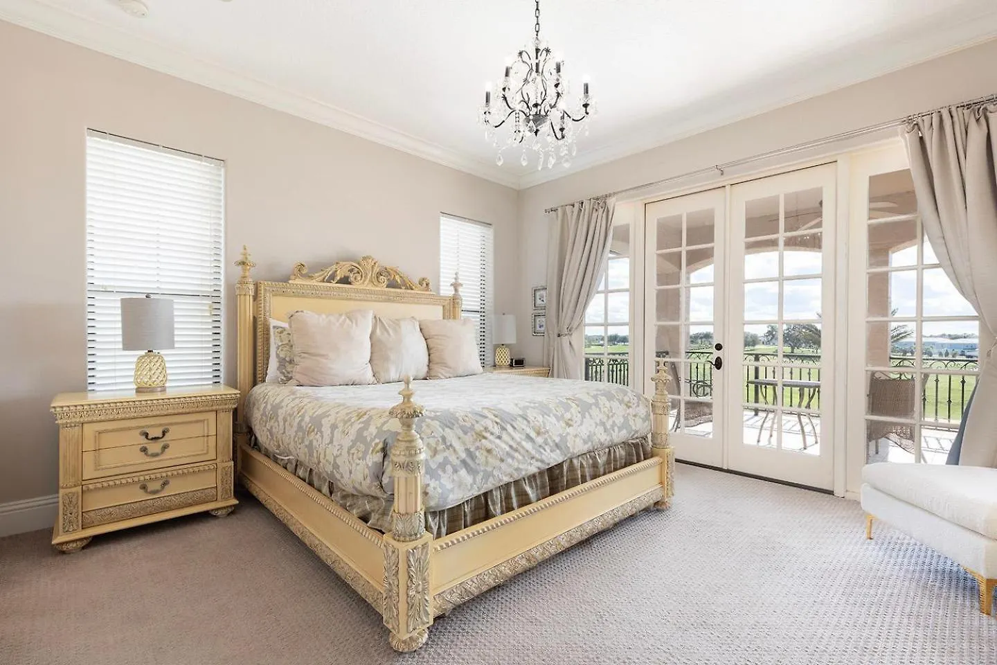 Traditional 5 Bdrm With Open Concept Kitchen At Reunion