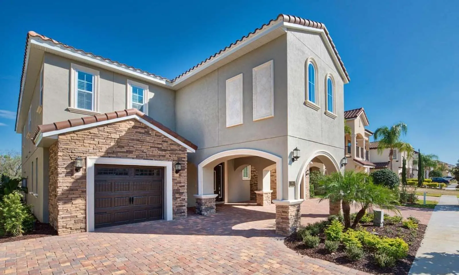 Wonderful 13 Bdrm With Private Theater At Reunion Holiday home *