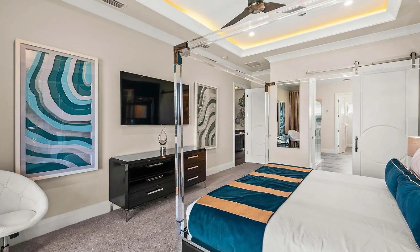 Luxurious 7 Bdrm Mansion With Infinity Pool At Reunion