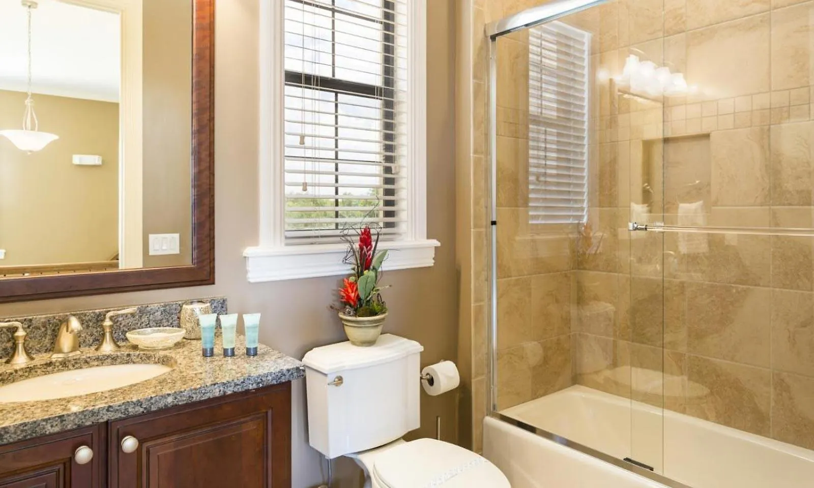 Radiant 4 Bdrm Retreat With Golf Course Views At Reunion *
