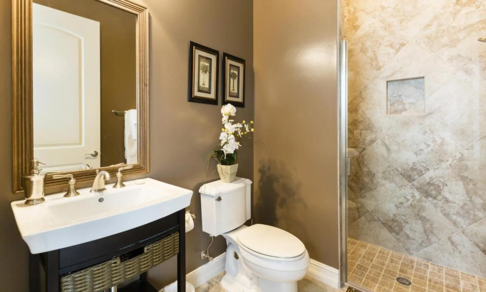 Radiant 4 Bdrm Retreat With Golf Course Views At Reunion Holiday home