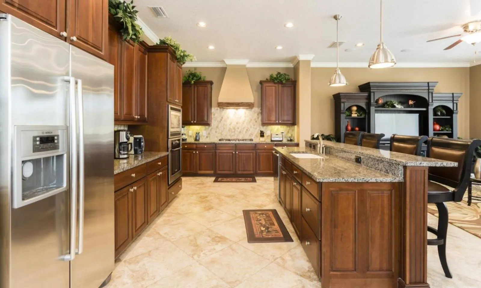 Radiant 4 Bdrm Retreat With Golf Course Views At Reunion *