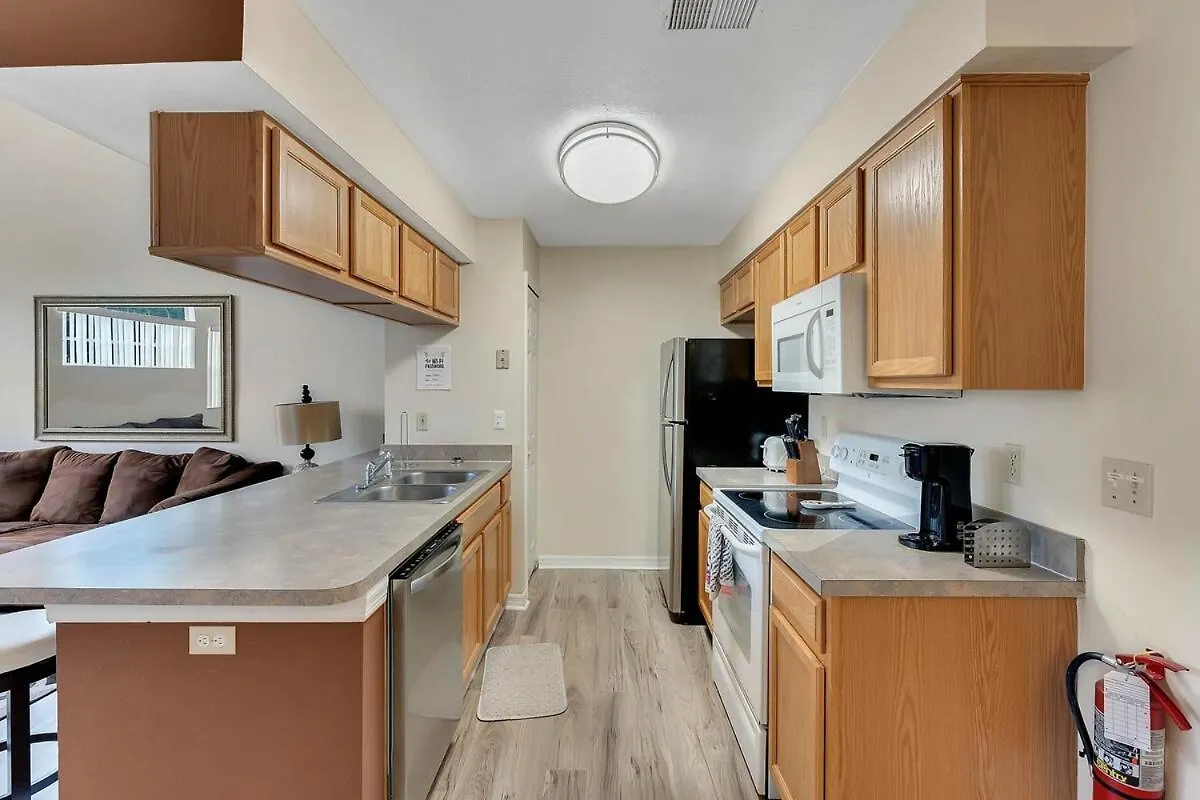 Gorgeous Place Minutes Away From Attractions *