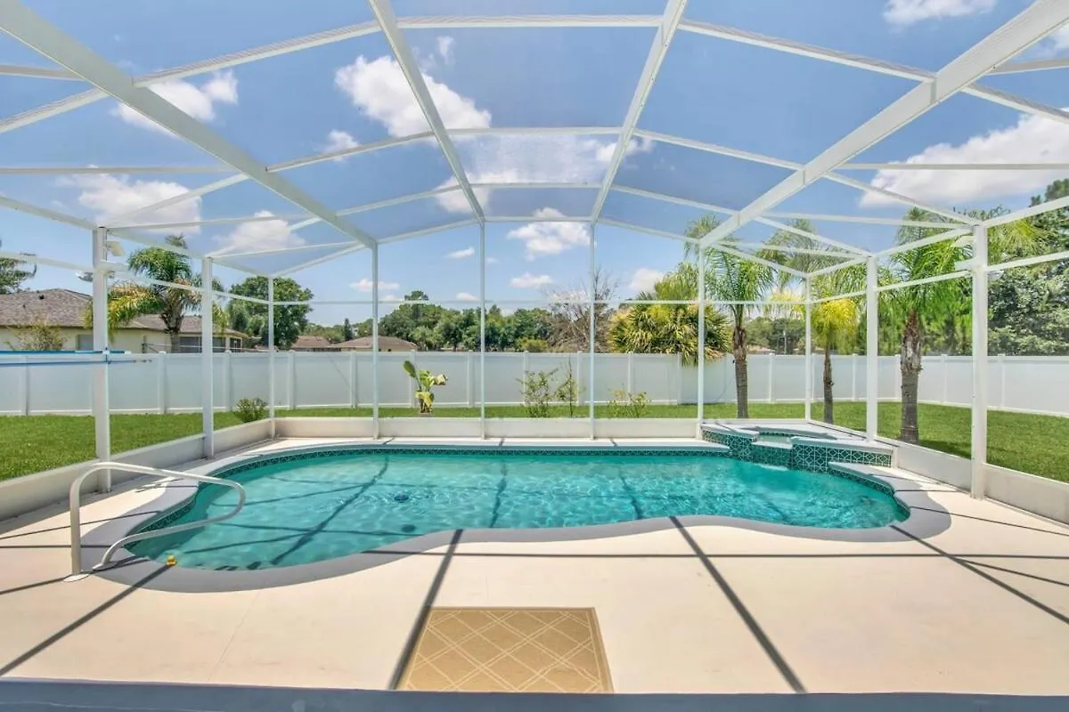 The Key House Large Pool & Backyard * Kissimmee