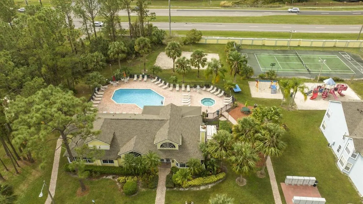 Family Very Close To Kissimmee