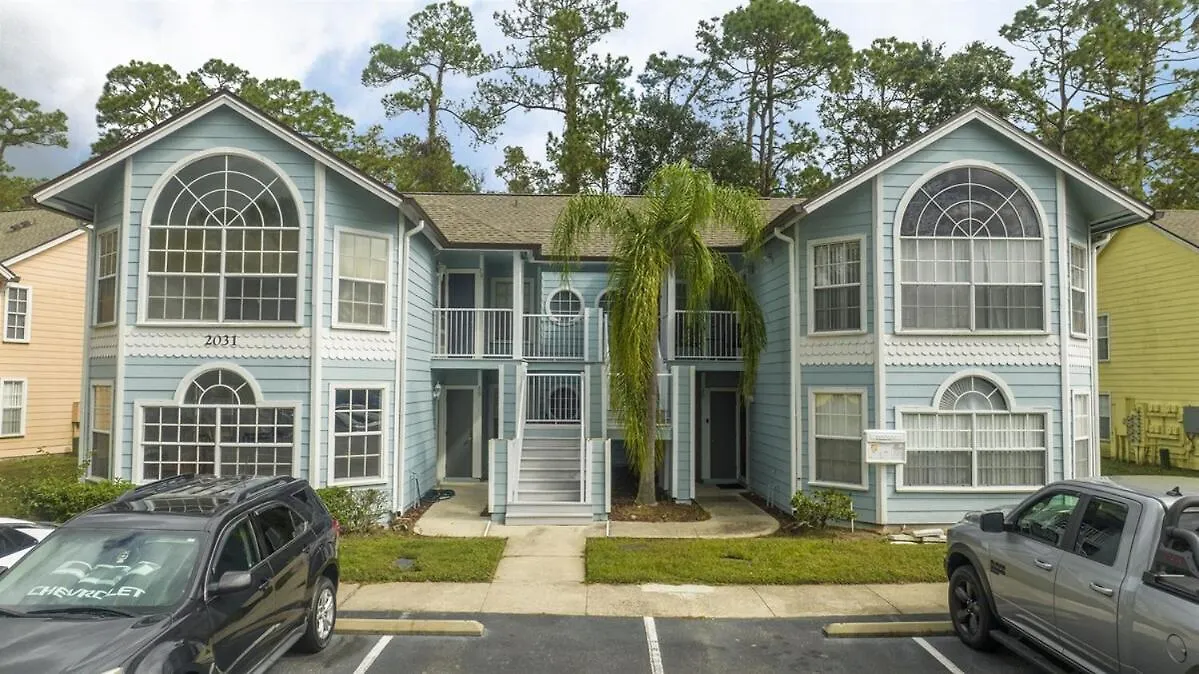 Family Very Close To Apartment *
