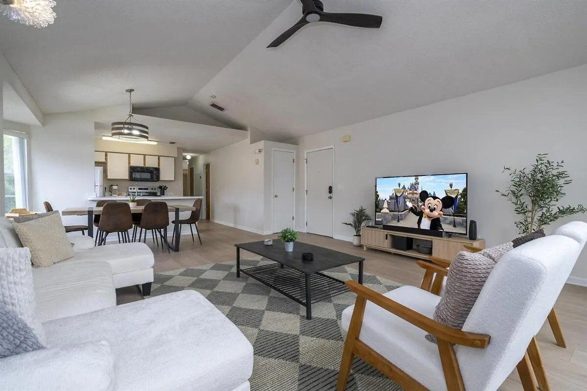 Apartment Family Very Close To *