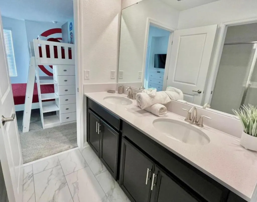 Holiday home At Championsgate 7 Bedroom 6 Bath Pool 261 Kissimmee