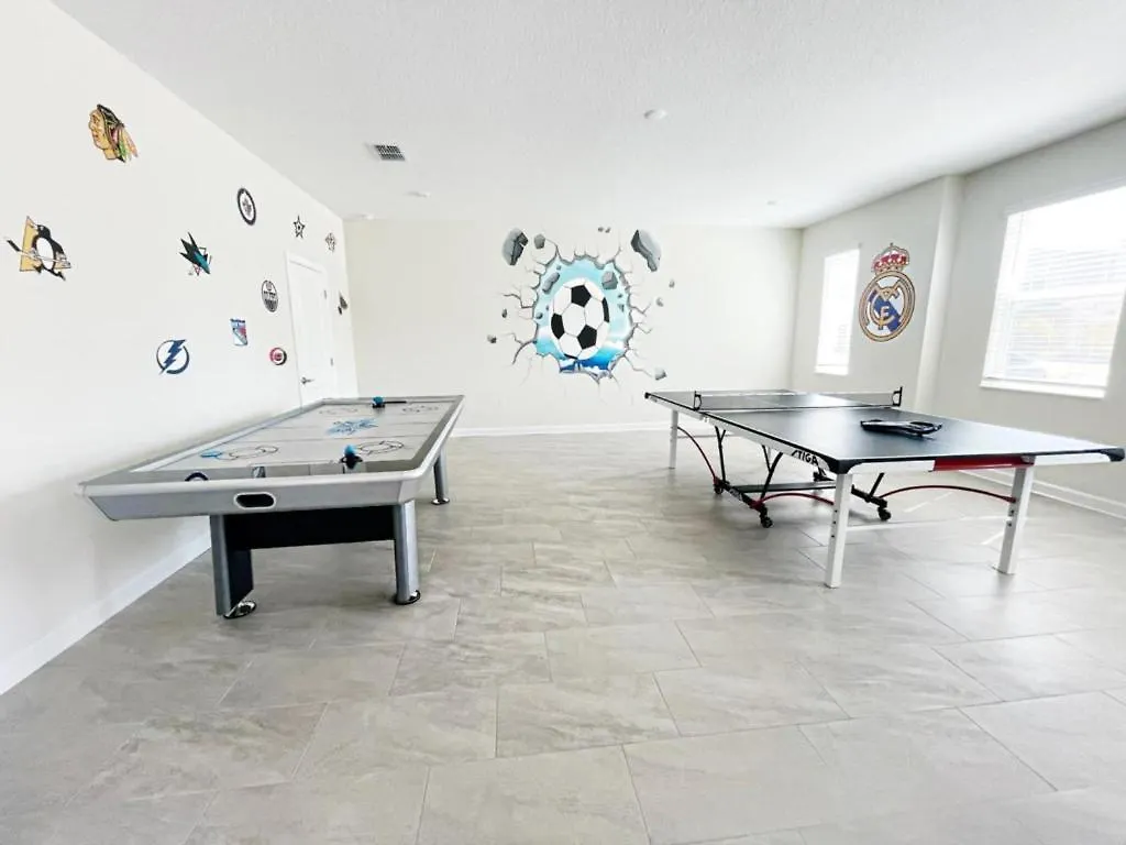 Luxury 8 Bedroom 5 Bath Private Pool 212 Kissimmee